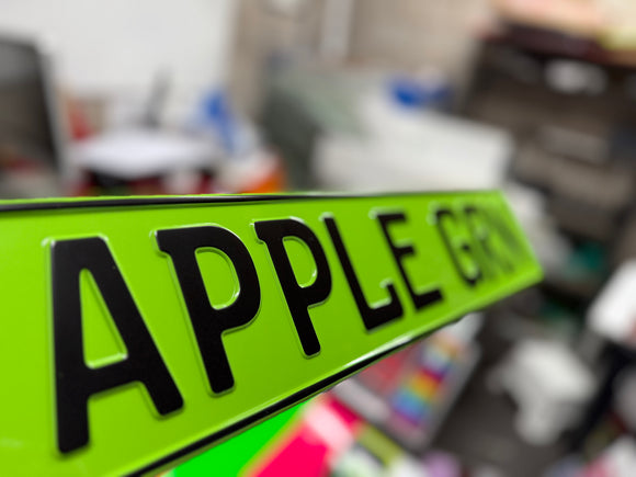 Apple Green Show Plate