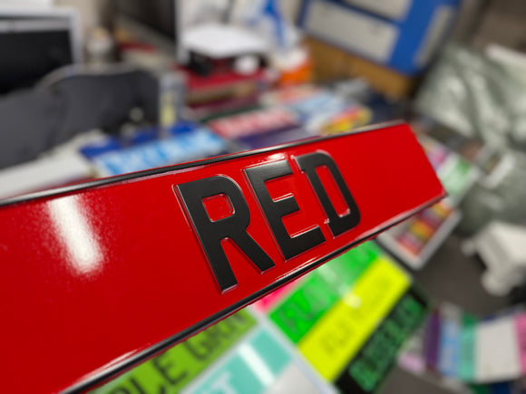 Red Reflective Show Plate